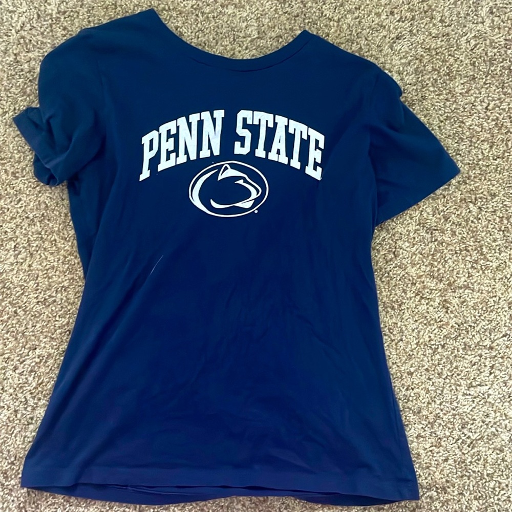 this is a 100% cotton shirt and it is a girls (S).